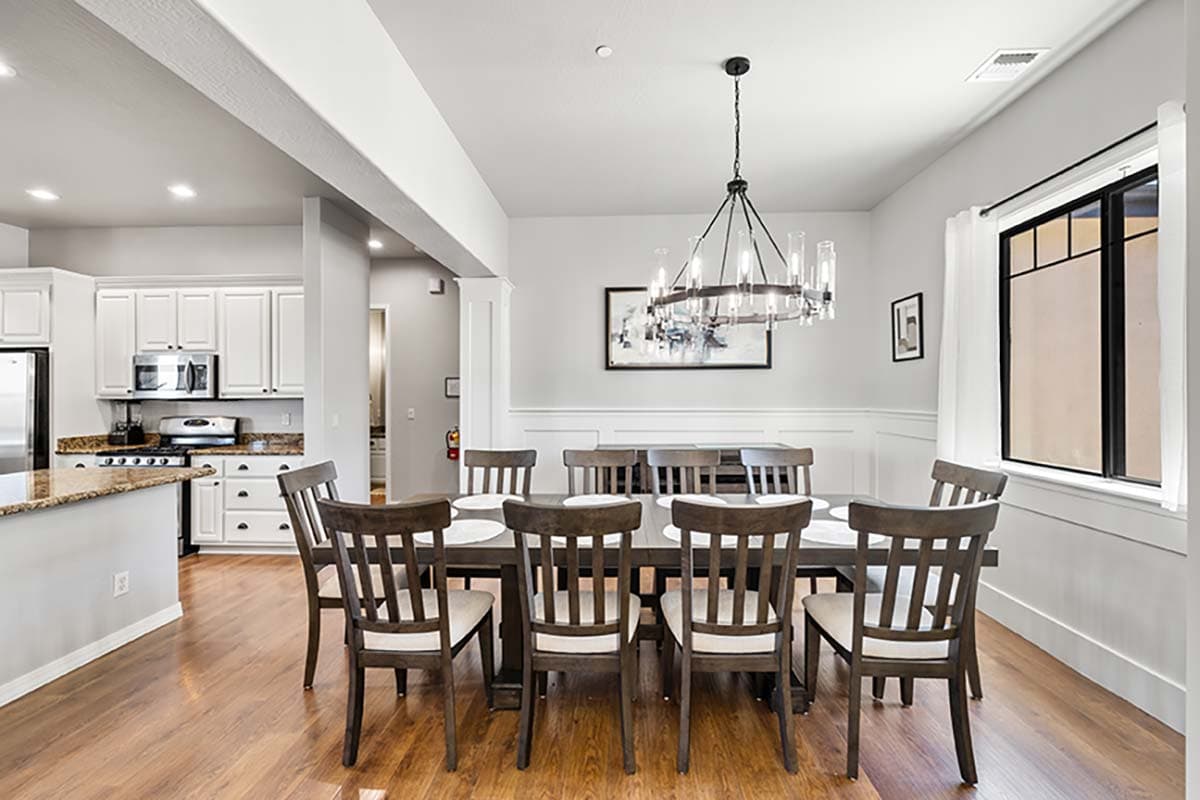 Dining room at Wolf Creek Recovery